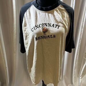 Nfl Men's Cream and White T-shirt